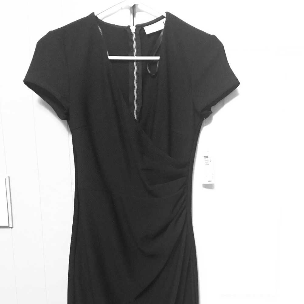 Bisou Bisou - Knee Length Black Dress